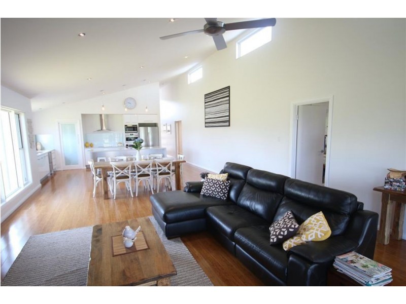 27 Millers Lane, Tenterfield NSW 2372