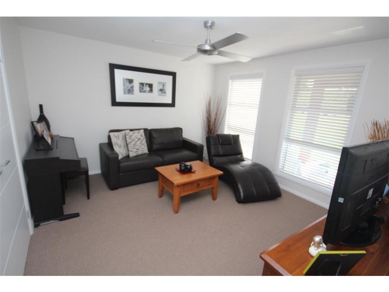 27 Millers Lane, Tenterfield NSW 2372
