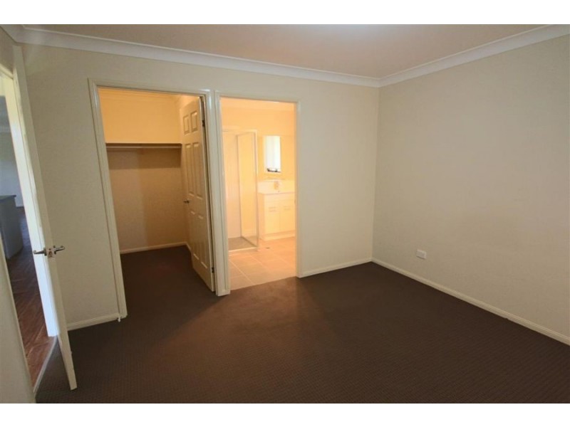 49 Riley Street, Tenterfield NSW 2372