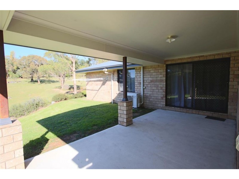 49 Riley Street, Tenterfield NSW 2372