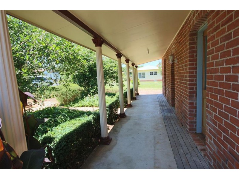 50 Wood Street, Tenterfield NSW 2372