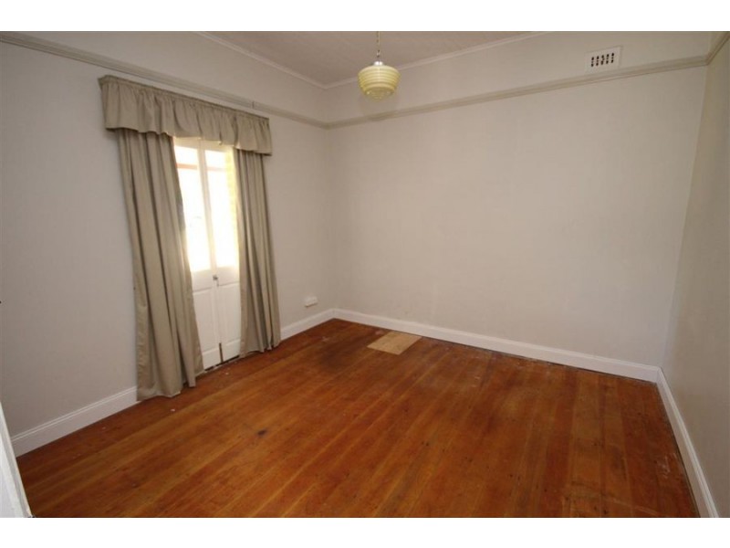 50 Wood Street, Tenterfield NSW 2372