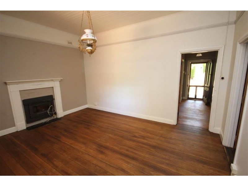 50 Wood Street, Tenterfield NSW 2372