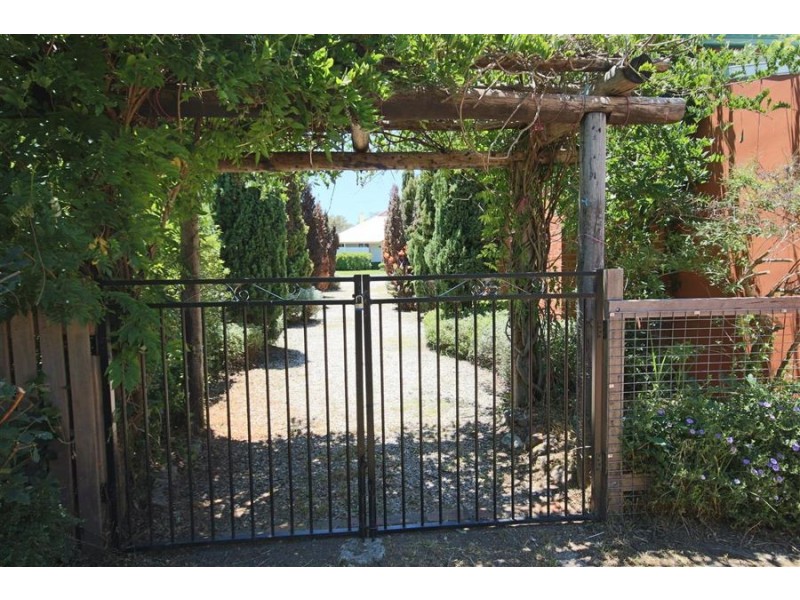 50 Wood Street, Tenterfield NSW 2372