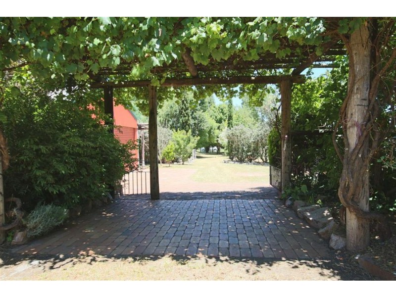 50 Wood Street, Tenterfield NSW 2372