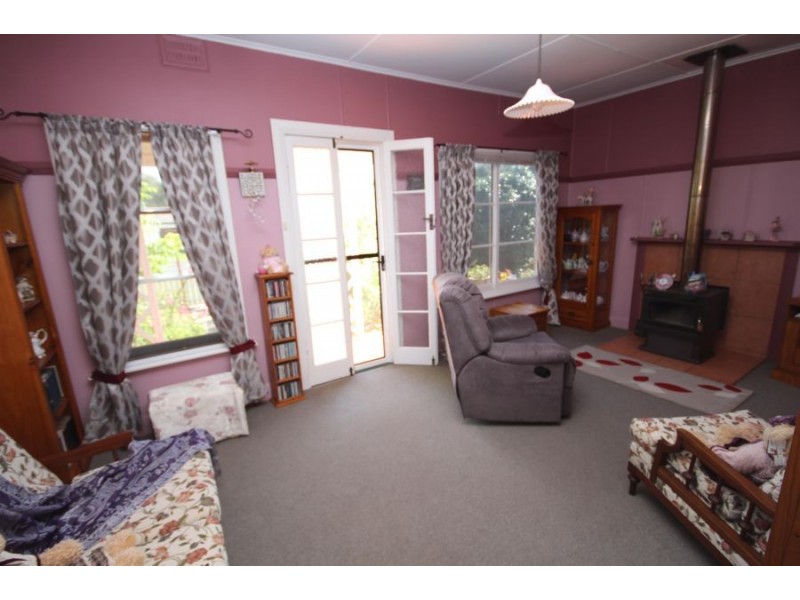 139 Petrie Street, Tenterfield NSW 2372