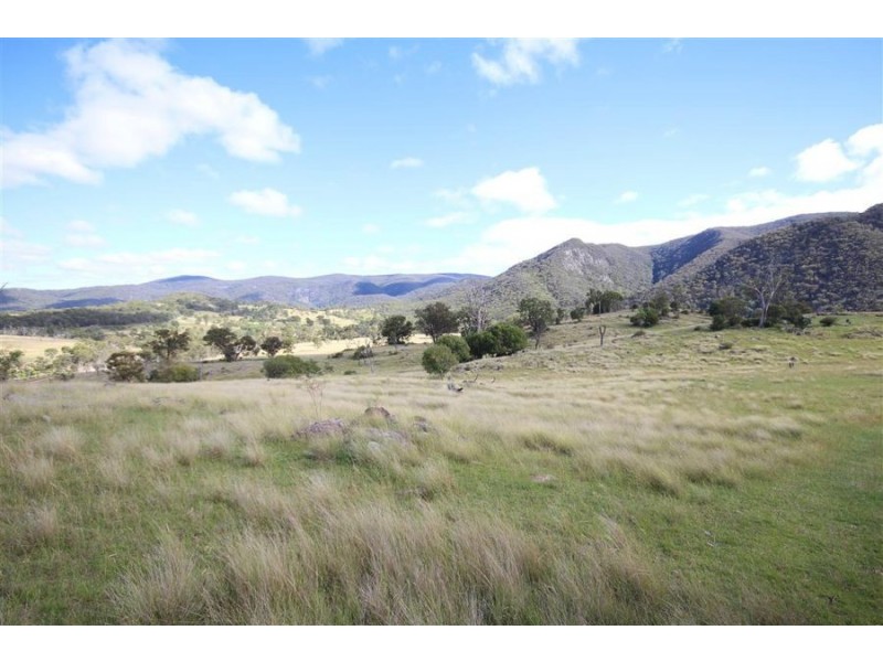 573 Bluff River Road, “Trout Hole”, Tenterfield NSW 2372