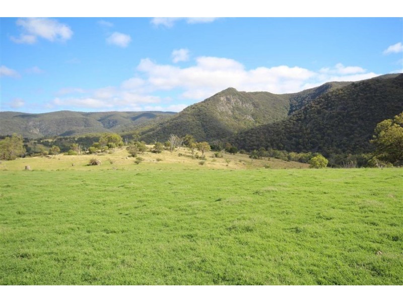 573 Bluff River Road, “Trout Hole”, Tenterfield NSW 2372