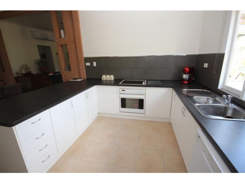 25 Robinson Street, Jennings QLD 4383