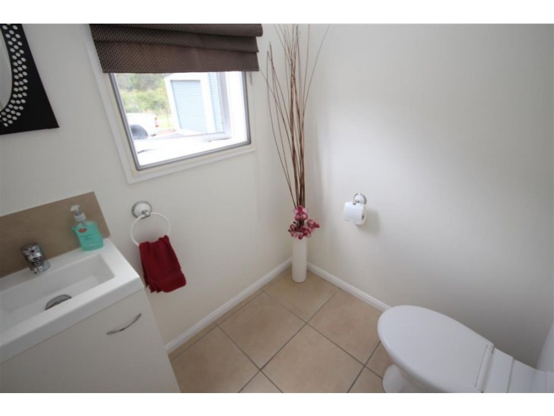 25 Robinson Street, Jennings QLD 4383