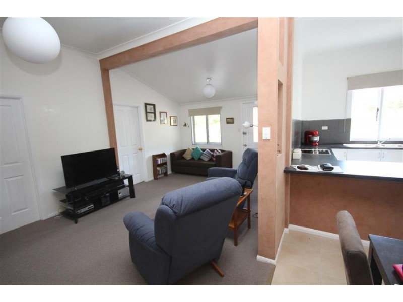 25 Robinson Street, Jennings QLD 4383