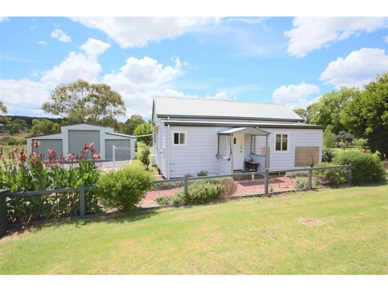 25 Robinson Street, Jennings QLD 4383