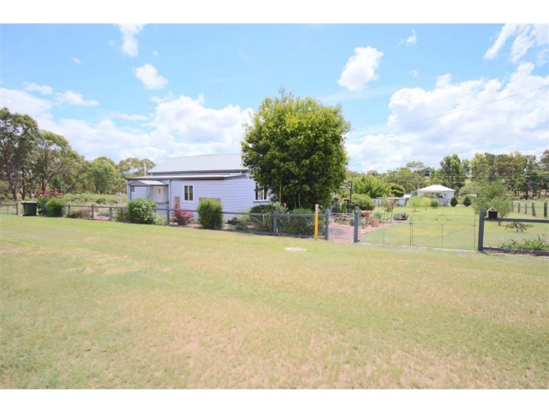 25 Robinson Street, Jennings QLD 4383