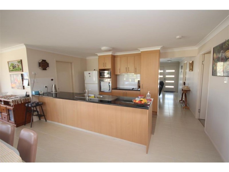 20 Laird Street, Tenterfield NSW 2372