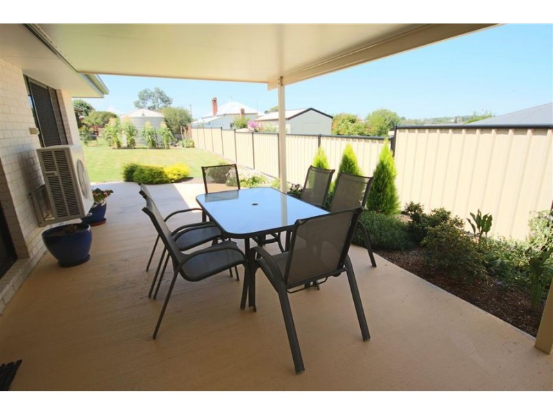 20 Laird Street, Tenterfield NSW 2372