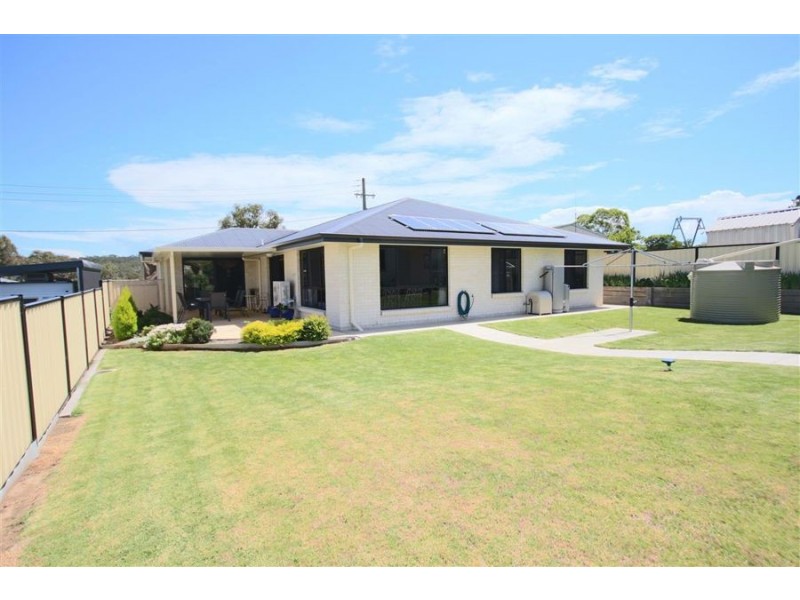 20 Laird Street, Tenterfield NSW 2372