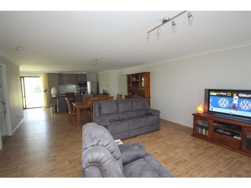 22 Laird Street, Tenterfield NSW 2372