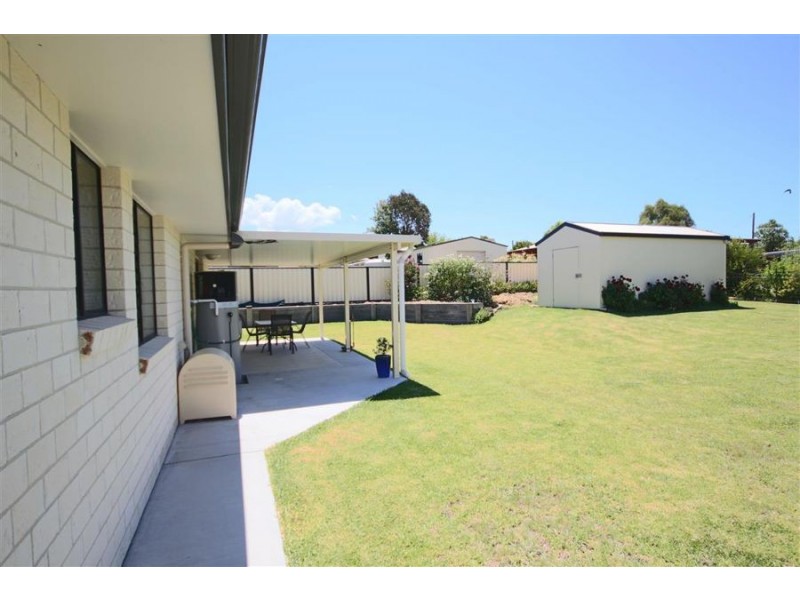 22 Laird Street, Tenterfield NSW 2372