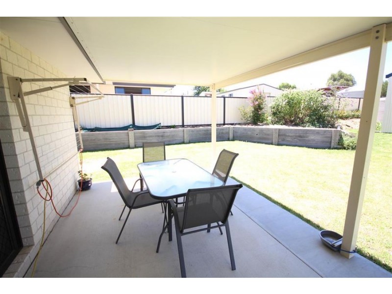 22 Laird Street, Tenterfield NSW 2372
