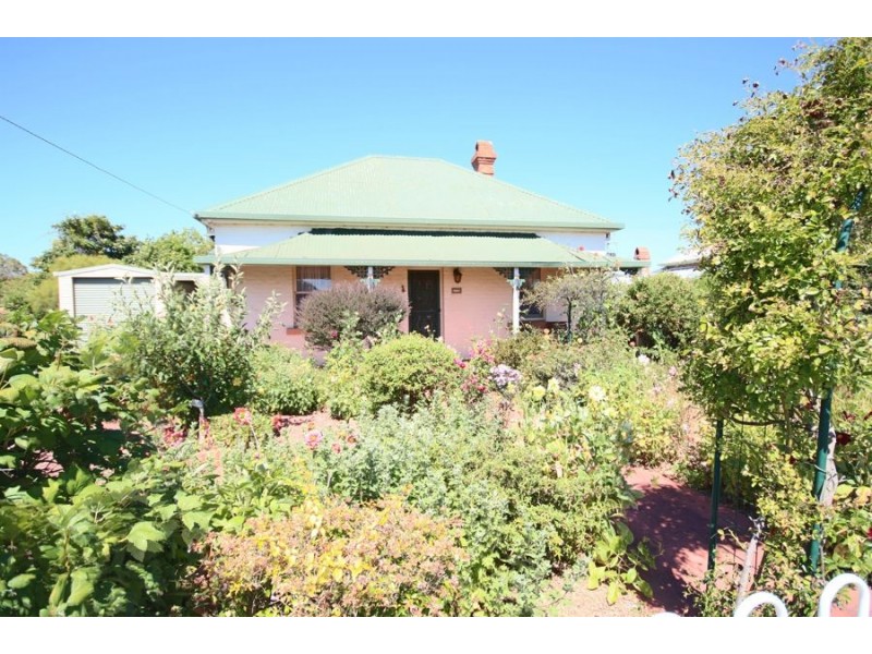 102 Bulwer street, Tenterfield NSW 2372