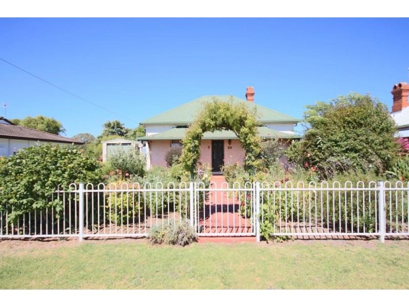 102 Bulwer street, Tenterfield NSW 2372