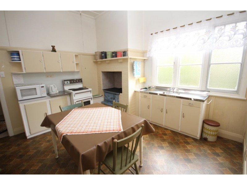 126 Rouse Street, Tenterfield NSW 2372