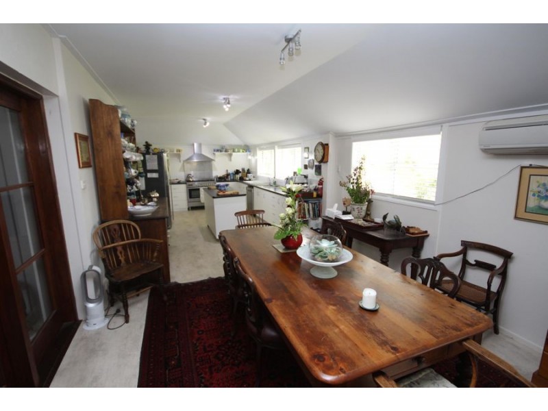 85 Molesworth Street, Tenterfield NSW 2372
