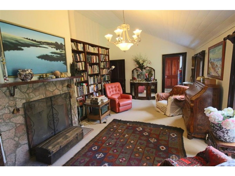 85 Molesworth Street, Tenterfield NSW 2372