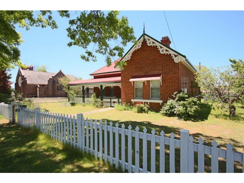 137 Logan Street, Tenterfield NSW 2372