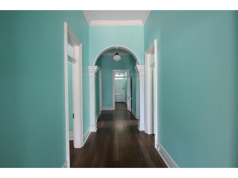 137 Logan Street, Tenterfield NSW 2372