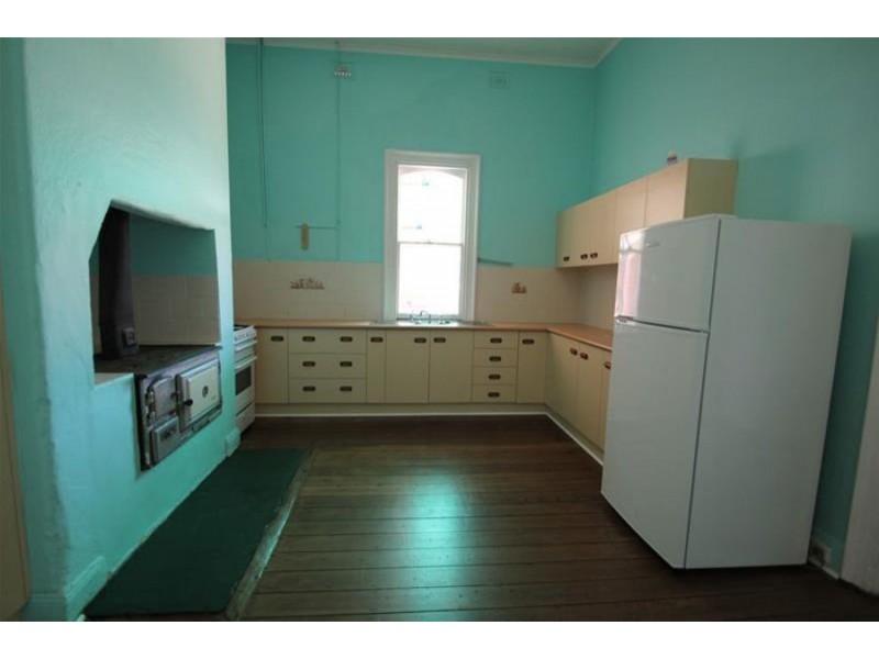 137 Logan Street, Tenterfield NSW 2372