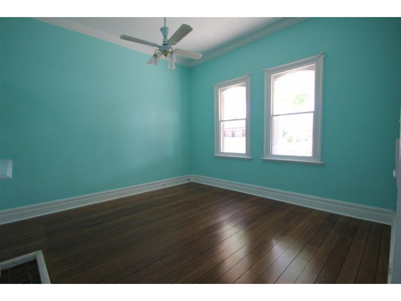 137 Logan Street, Tenterfield NSW 2372