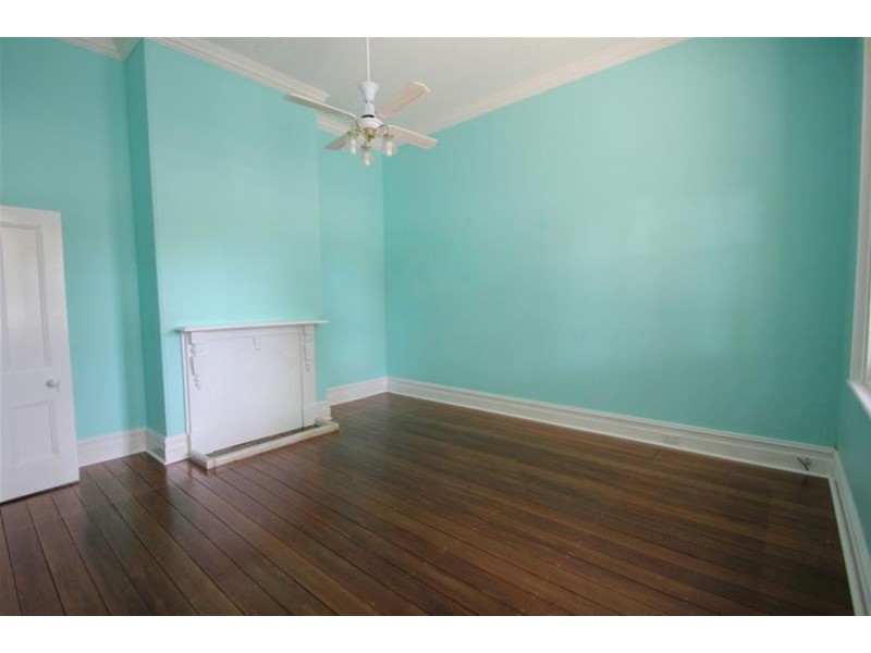 137 Logan Street, Tenterfield NSW 2372