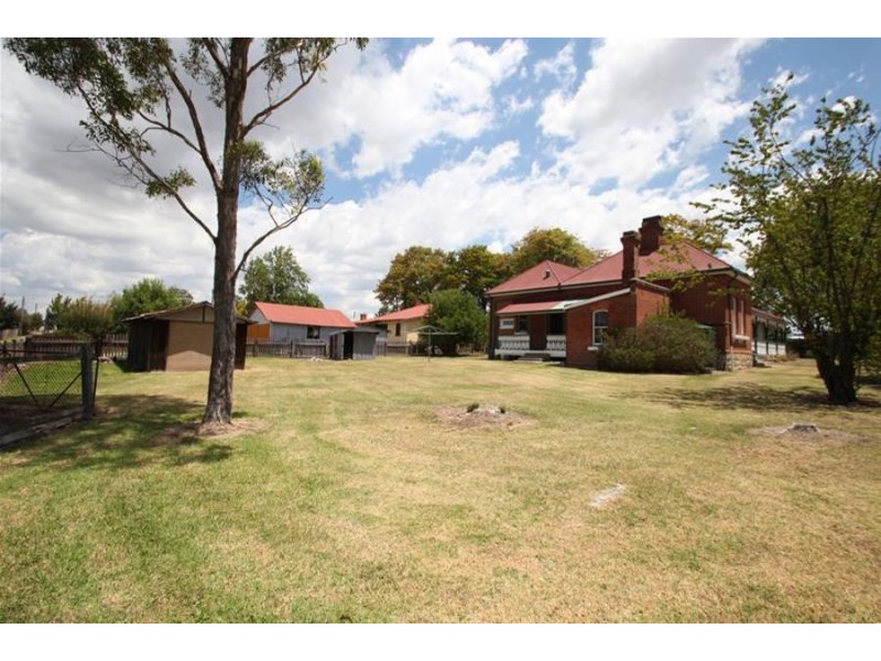137 Logan Street, Tenterfield NSW 2372