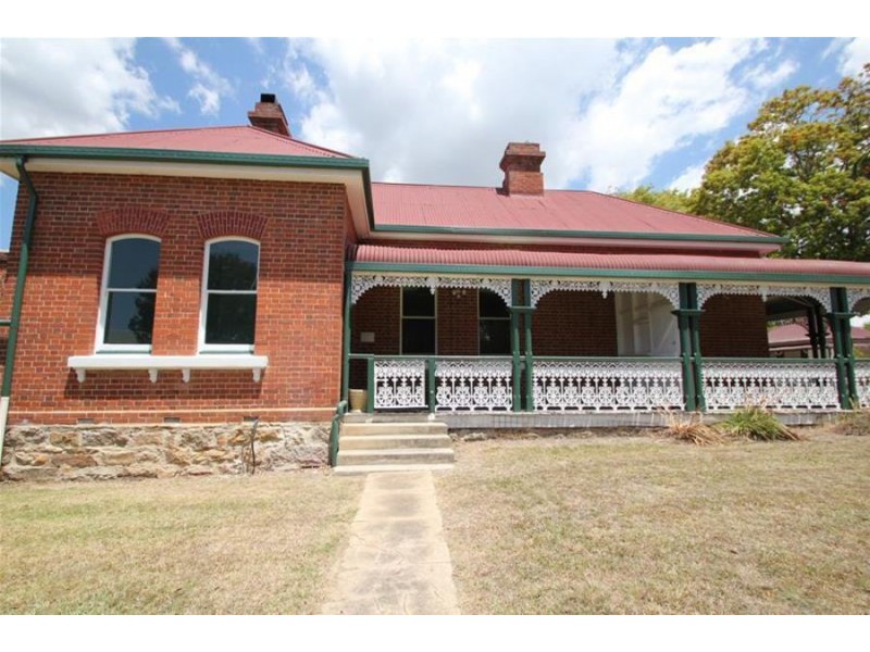 137 Logan Street, Tenterfield NSW 2372