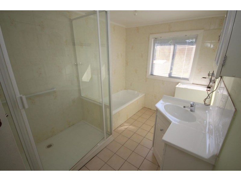 68 Wood Street, Tenterfield NSW 2372