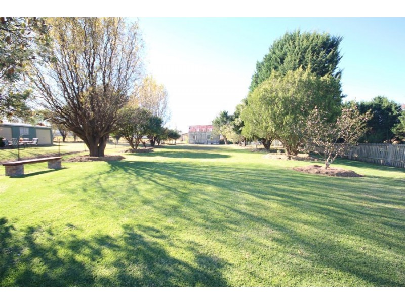 88 Manners Street, Tenterfield NSW 2372