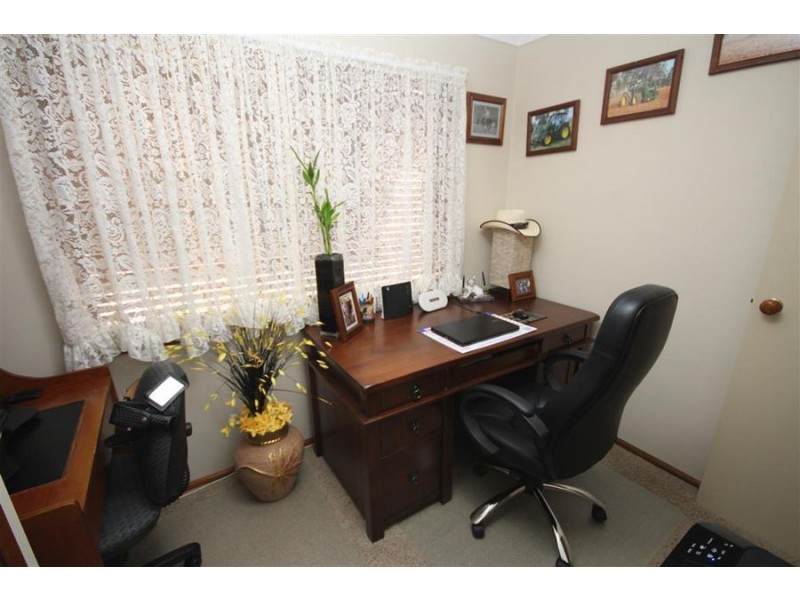 88 Manners Street, Tenterfield NSW 2372