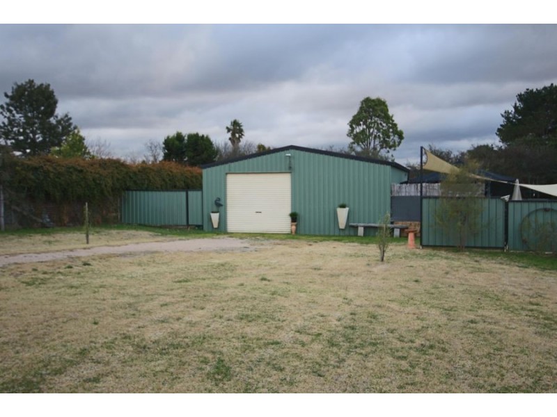 84 Cowper Street, Tenterfield NSW 2372
