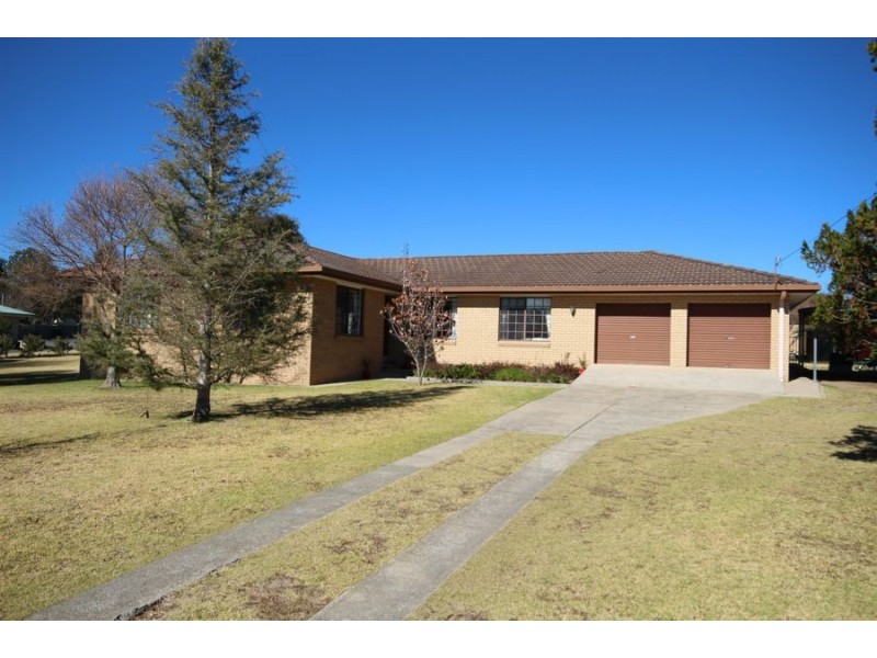 20 Aldershot Road, Tenterfield NSW 2372