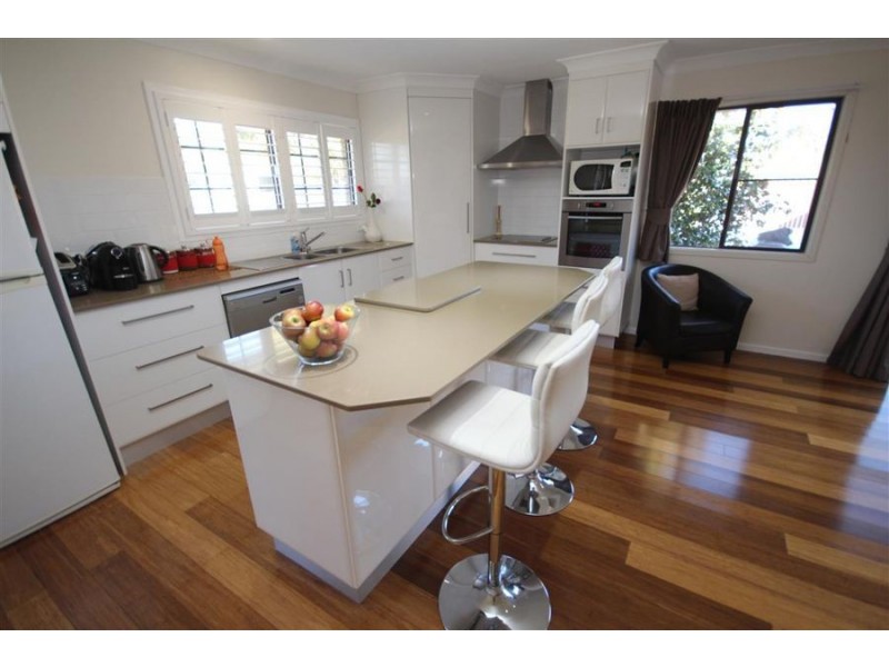 20 Aldershot Road, Tenterfield NSW 2372