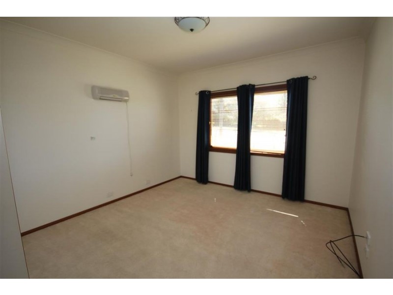 65 Molesworth Street, Tenterfield NSW 2372