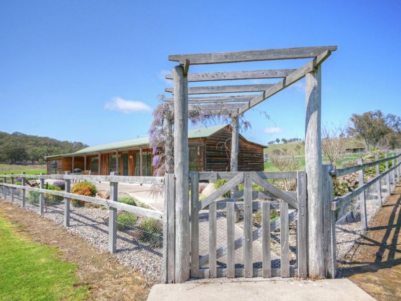603 Snakes Valley Road, Tenterfield NSW 2372