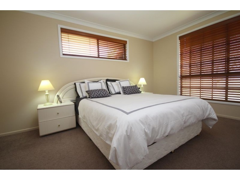 6 Casino Road, Tenterfield NSW 2372