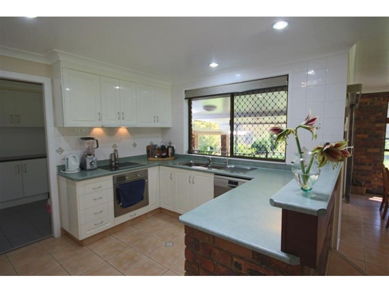 6 Casino Road, Tenterfield NSW 2372