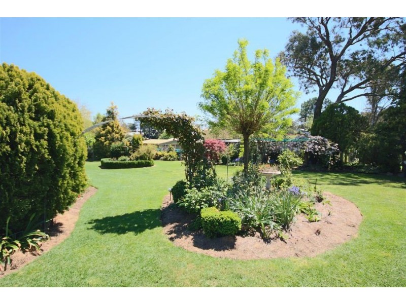 6 Casino Road, Tenterfield NSW 2372