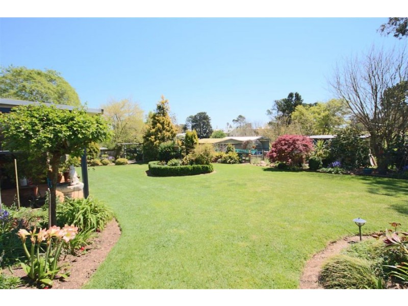 6 Casino Road, Tenterfield NSW 2372