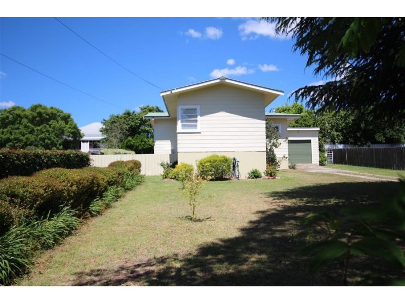 119 Wood Street, Tenterfield NSW 2372