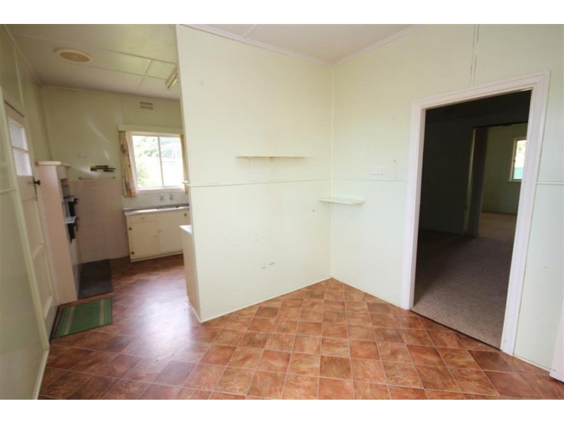 33 Logan Street, Tenterfield NSW 2372