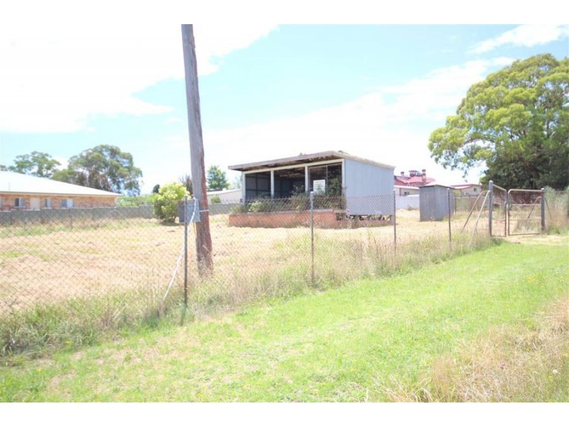 35 Scott Street, Tenterfield NSW 2372